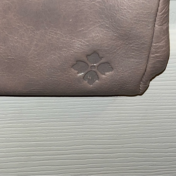 Patricia Nash Gray Leather Clutch with Chain Shoulder and Tan Suede Interior - Picture 3 of 9
